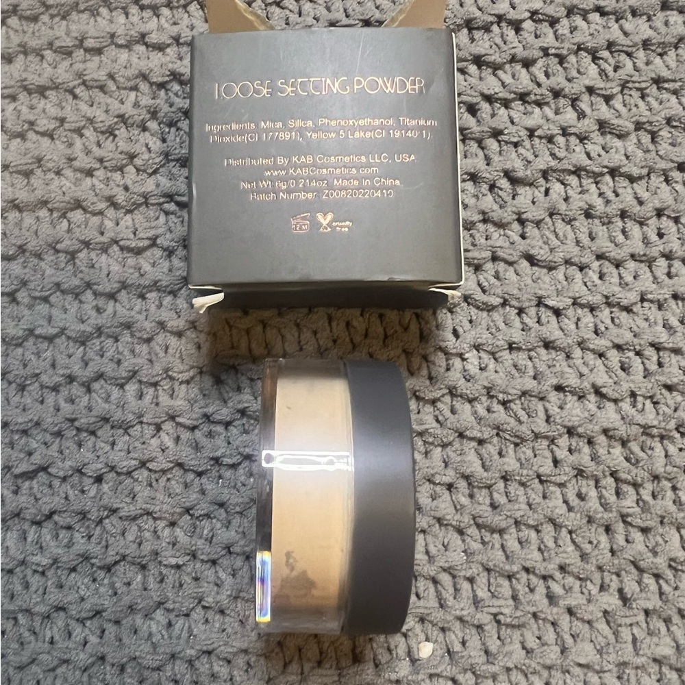 KAB Cosmetics Setting Powder - Tan - Picture 3 of 4